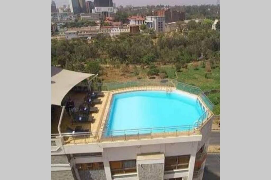 City View With Rooftop Pool - Studio Nairobi Exterior photo
