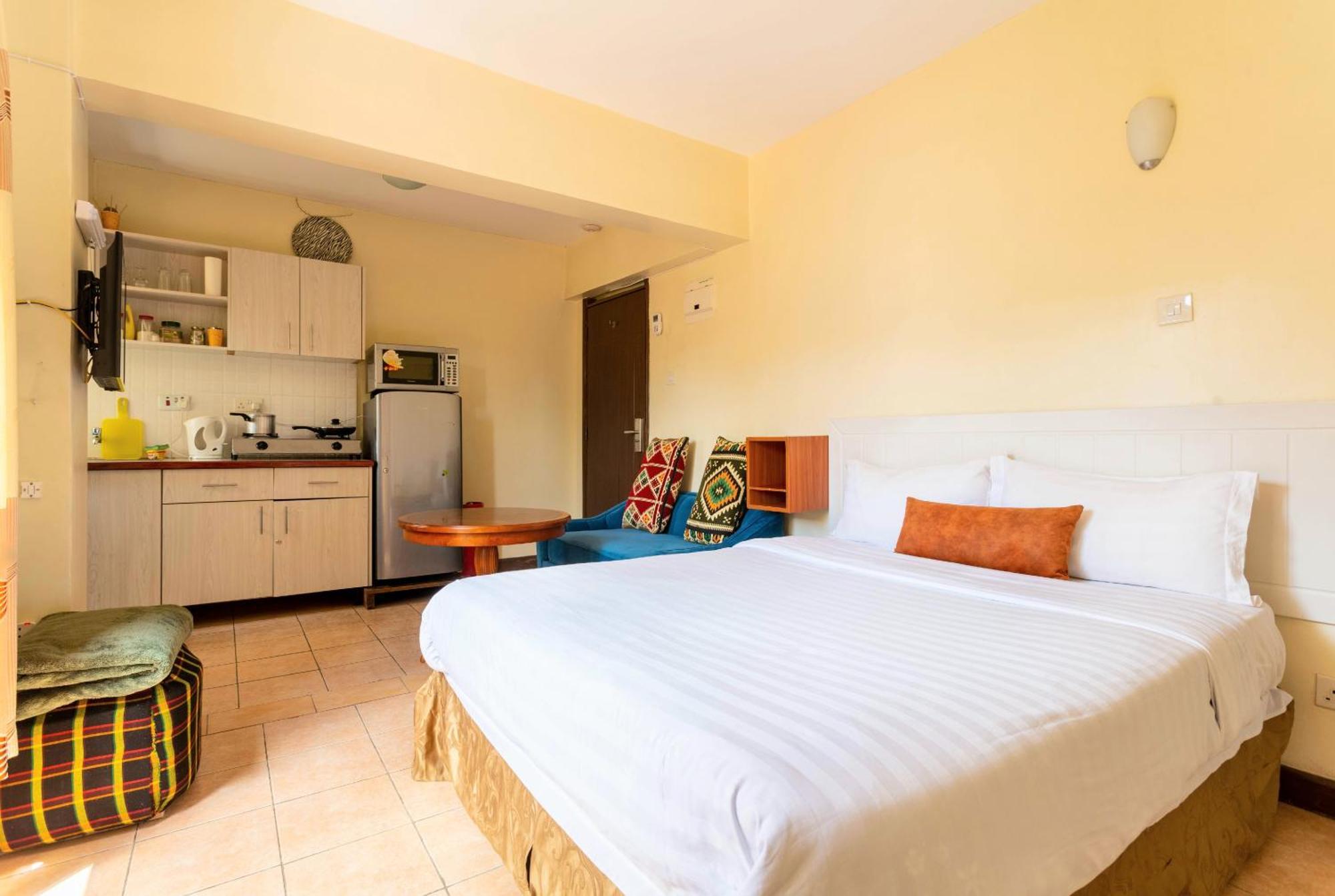 City View With Rooftop Pool - Studio Nairobi Exterior photo